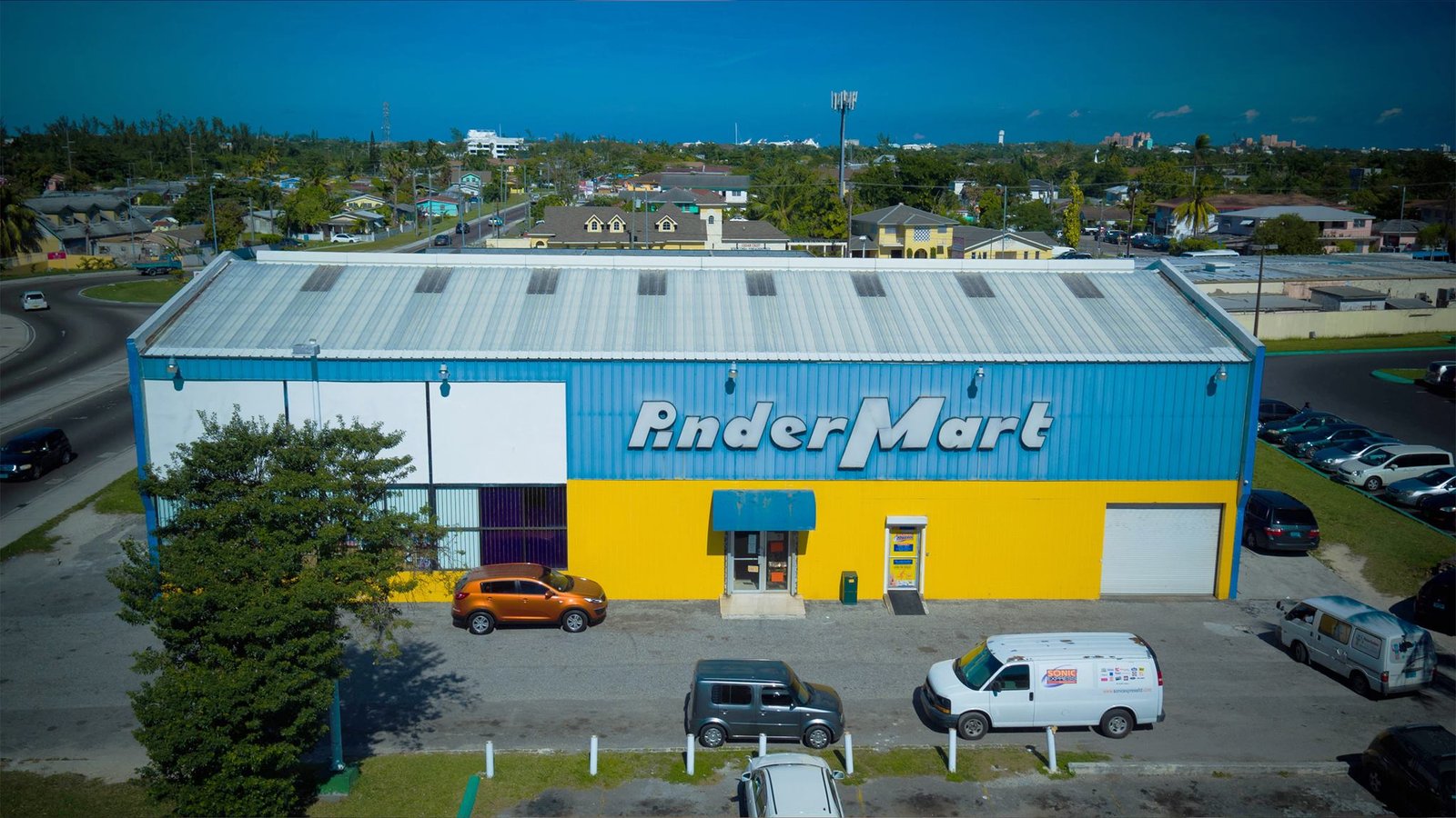 Sonic Express freight and cargo shipping location at the old Pinders Mart Nassau Bahamas